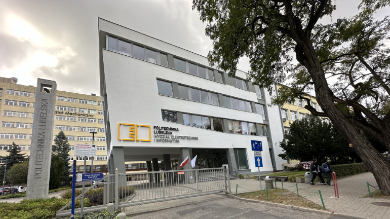Faculty of Electrical Engineering and Computer Science